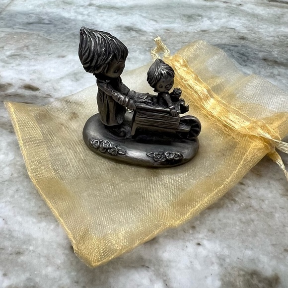 Pewter Figurine - Picture 4 of 4